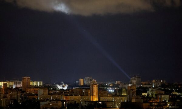 Ataque russo com drone em Kiev
8/5/2024 REUTERS/Gleb Garanich