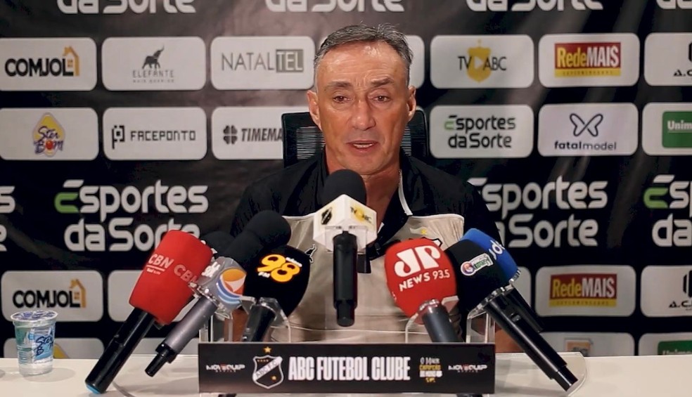 Roberto Fonseca deixa o comando do ABC — Foto: Reprodução/TV ABC