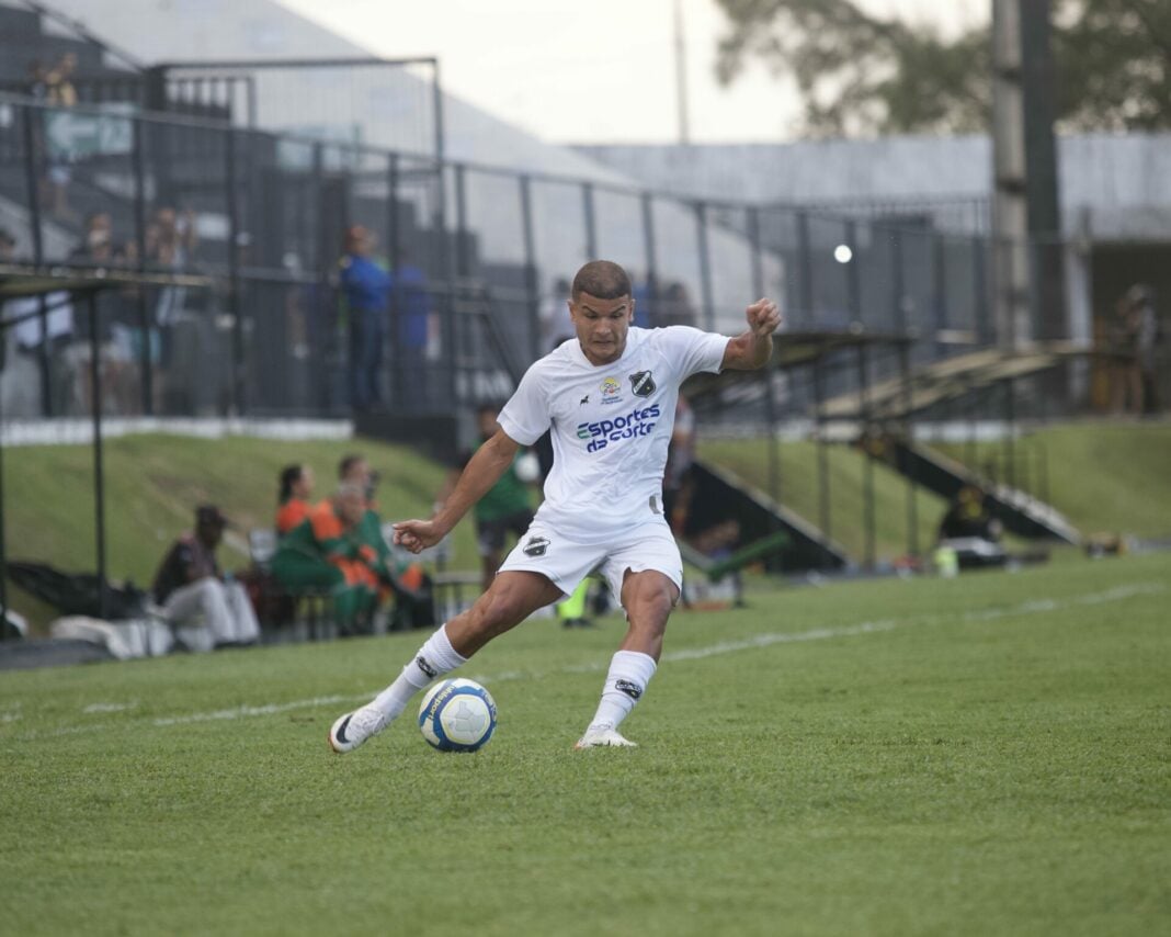 Felipe Albuquerque foi titular durante a Série C pelo alvinegro. Foto: Rennê Carvalho/ABC FC