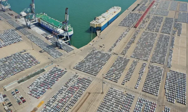 Carros para exportação no porto de Yantai, província de Shandong, na China
03/05/2023
China Daily via REUTERS