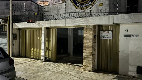 Empresa de segurança foi invadida e teve 30 armas de fogo levadas por criminosos — Foto: Kleber Teixeira/Inter TV Cabugi