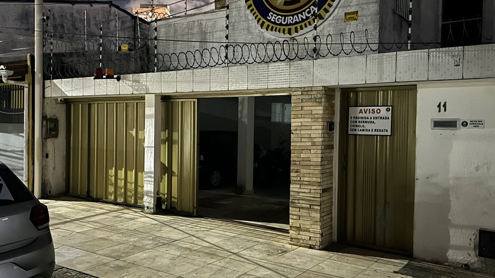 Empresa de segurança foi invadida e teve 30 armas de fogo levadas por criminosos — Foto: Kleber Teixeira/Inter TV Cabugi