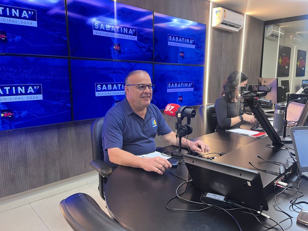 Paulinho Freire concedeu entrevista a uma rádio nesta sexta-feira (6) — Foto: Vinicius Marinho/Inter TV Cabugi