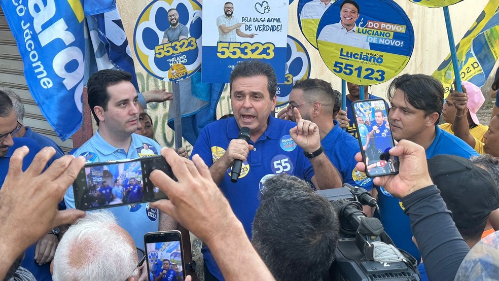 Carlos Eduardo falou com o público durante compromisso na Zona Norte — Foto: Kléber Teixeira/Inter TV Cabugi
