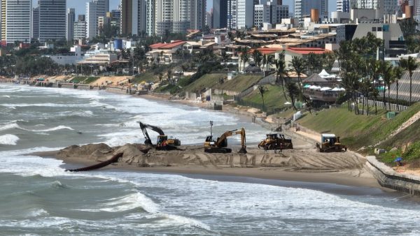 Obra da engorda de Ponta Negra em 23 de setembro de 2023 — Foto: Abraão Junior/cedida