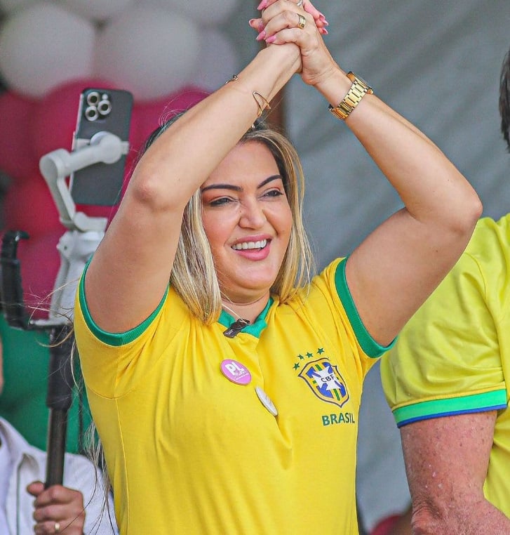 Jussara Sales. Foto: Reprodução/Instagram @jussarasalesextremoz