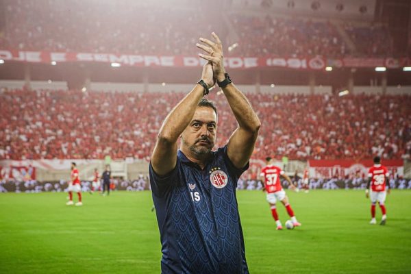 Marquinhos Santos. Foto: Gabriel Leite