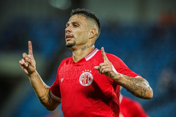 Rafinha deixa o América-RN — Foto: Gabriel Leite