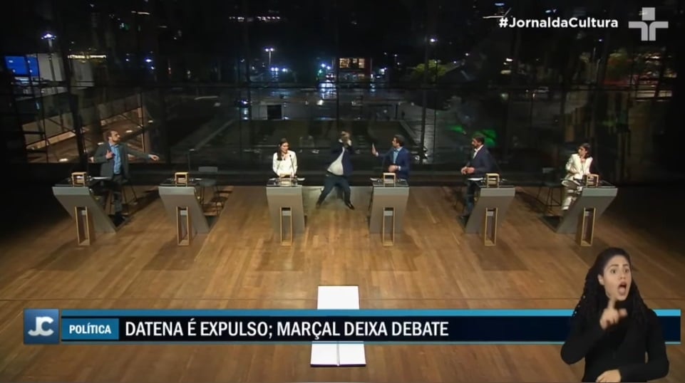 Datena agrediu Marçal com uma cadeira durante o debate da TV Cultura. Foto: Reprodução/TV Cultura