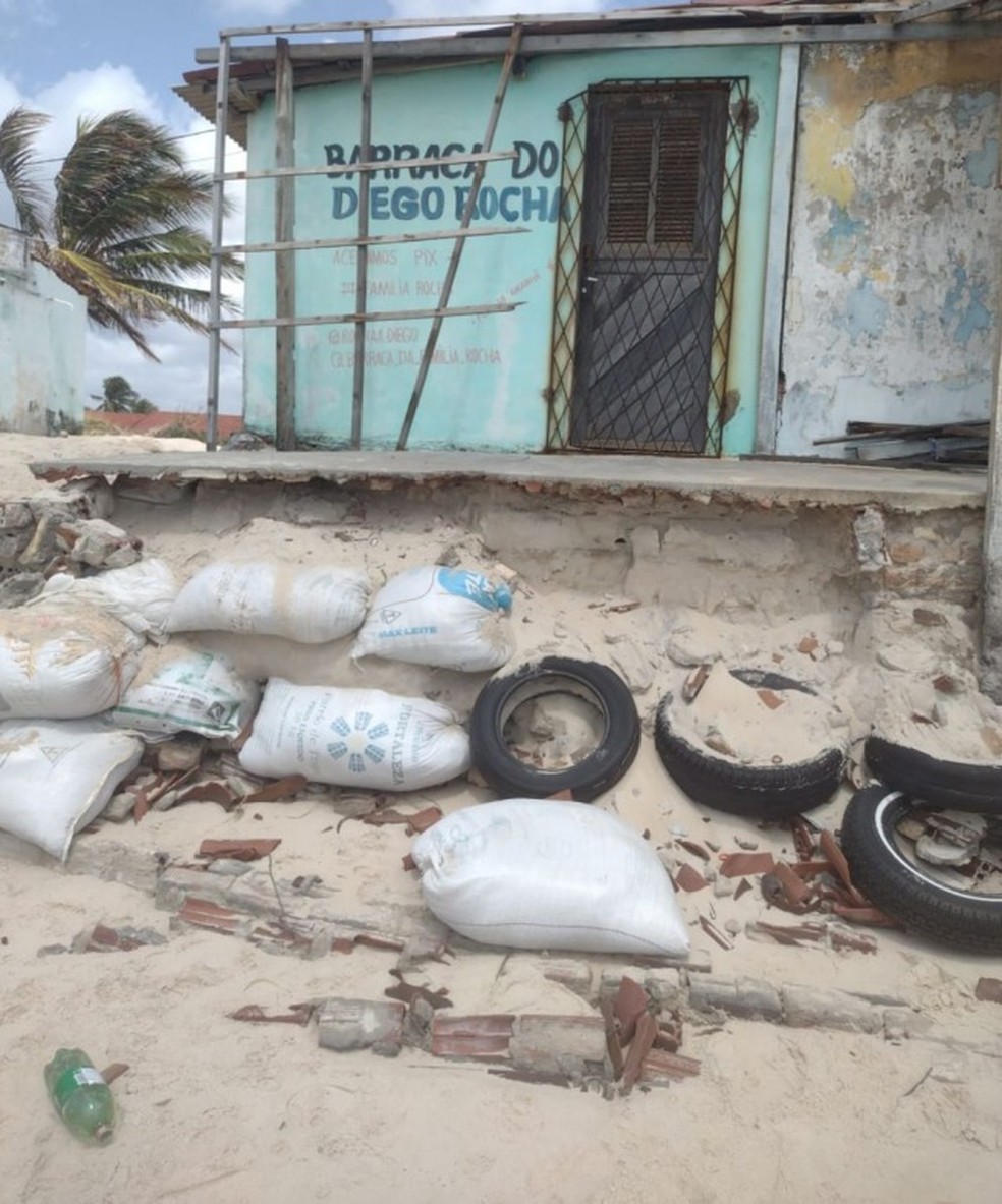 Erosão na praia da Redinha, em Natal — Foto: Prefeitura de Natal/Divulgação