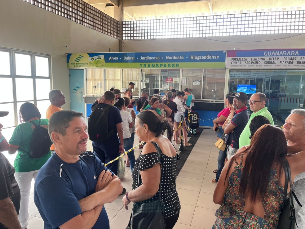 Busca por passagens gerou filas na Rodoviária de Natal — Foto: Vinicius Marinho/Inter TV Cabugi