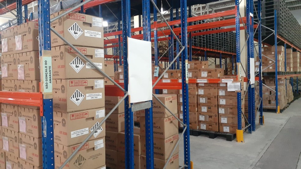 Operação de distribuição de urnas eletrônicas no RN — Foto: Pedro Trindade/Inter TV Cabugi