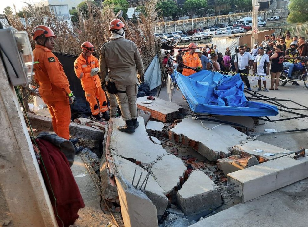 O incidente causou a morte de uma criança de 3 anos, e de um senhor de 71 anos. — Foto: Corpo de Bombeiros